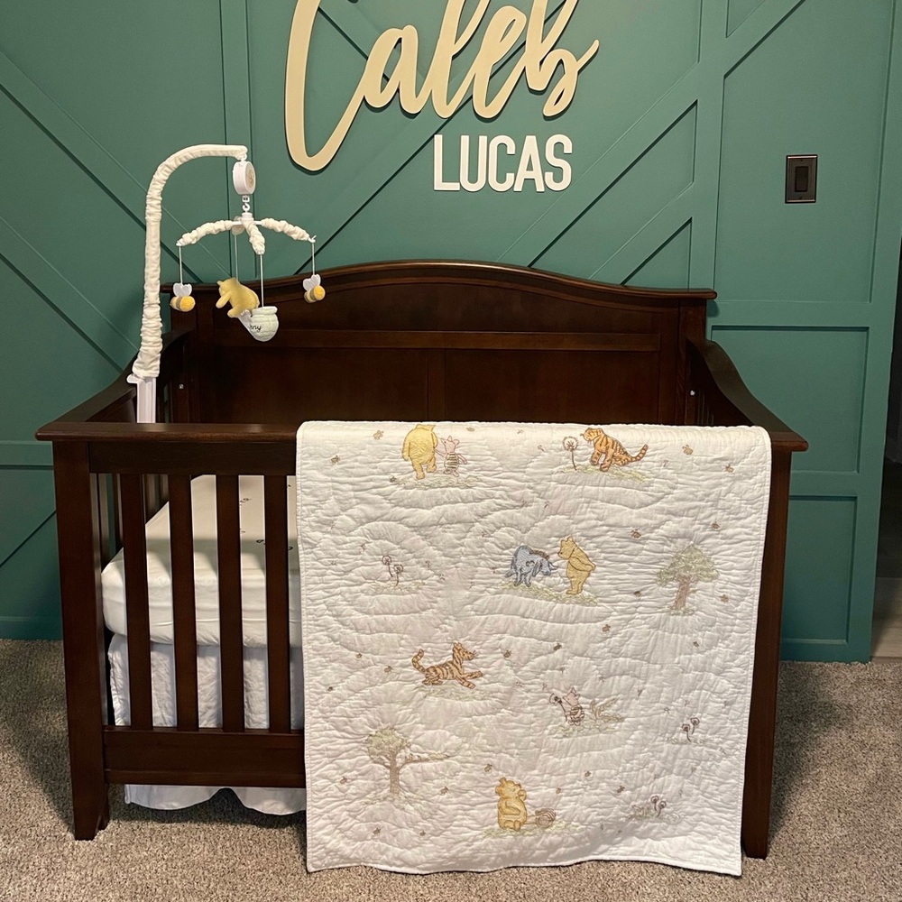 Pottery Barn Disney's Winnie the Pooh Baby Quilt, (2) Fitted Sheets (1) Skirt